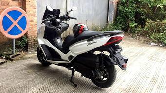 国产光阳赛艇250视频,国产运动摩托的激情驾驭体验